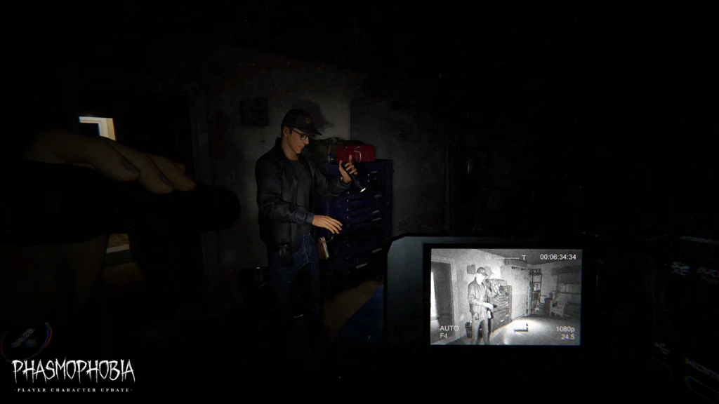 Two players standing in a dark room with a camera that has nightvision in the Phasmophobia Player Character update