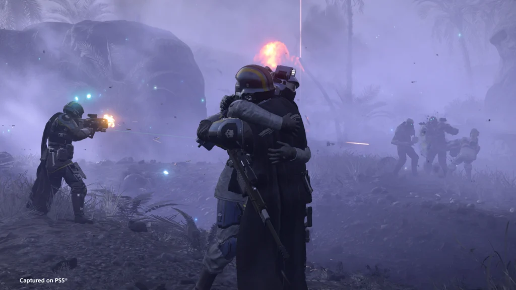 A Helldiver hugging a SEAF soldier